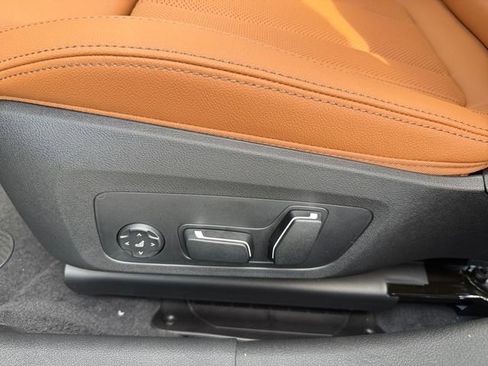 New 2026 BMW 330i xDrive Sedan w/ Convenience Package image 21