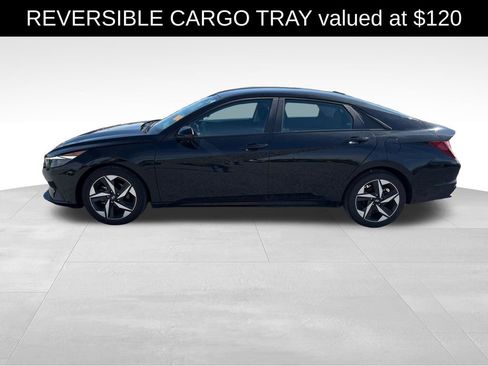 Used 2023 Hyundai Elantra SEL w/ Convenience Package FWD image 4