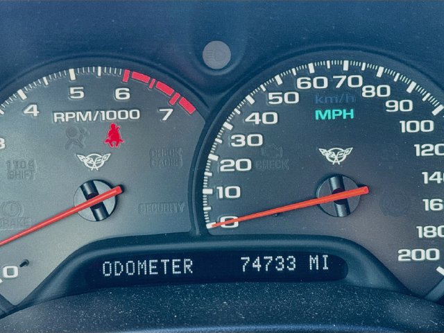 Used 2001 Chevrolet Corvette Convertible w/ Preferred Equipment Group2 RWD image 10