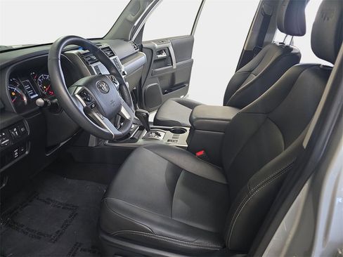 Used 2023 Toyota 4Runner TRD Sport image 18