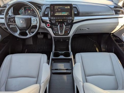 Used 2024 Honda Odyssey Touring image 5