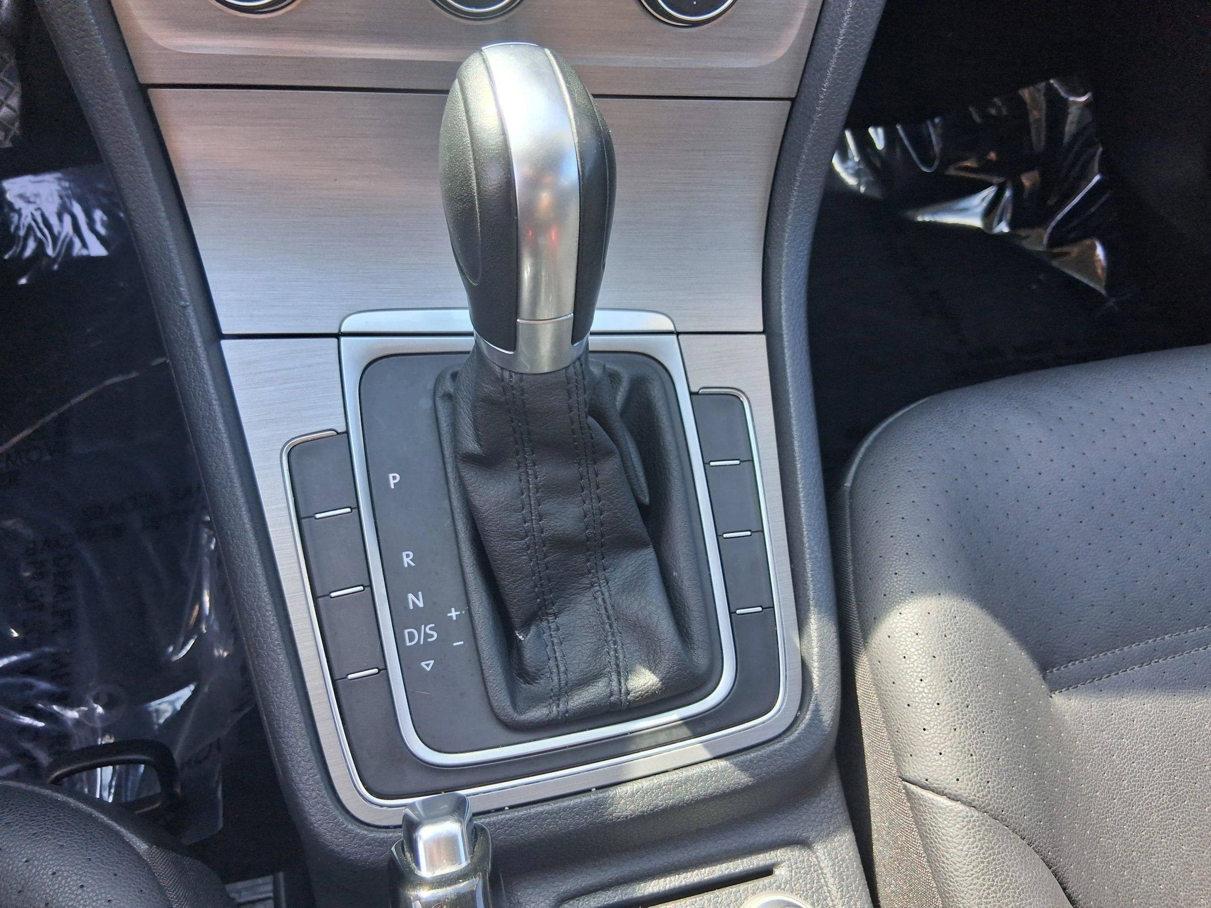 Used 2015 Volkswagen Golf S FWD image 20
