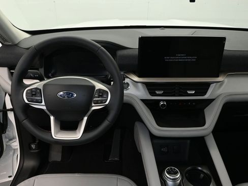 New 2026 Ford Explorer Active w/ Active Comfort Package image 17