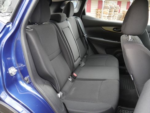 Used 2019 Nissan Rogue Sport S image 25