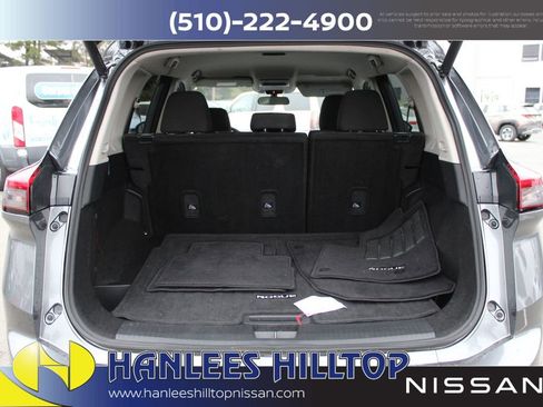 Used 2025 Nissan Rogue SV image 10