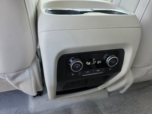 Used 2026 Buick Enclave Avenir w/ Super Cruise Package AWD/4WD image 12
