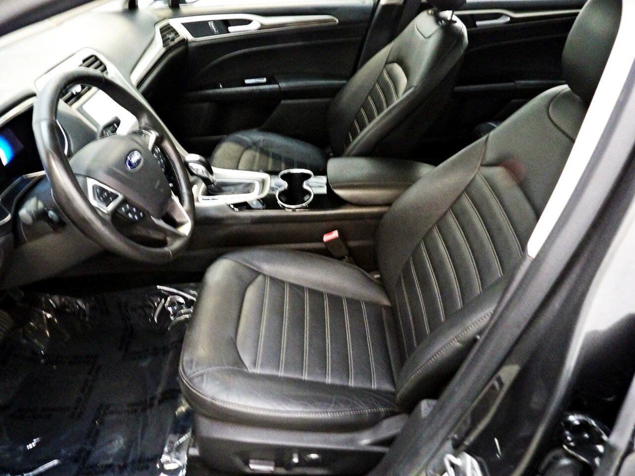 Used 2016 Ford Fusion SE w/ Equipment Group 502A FWD image 8