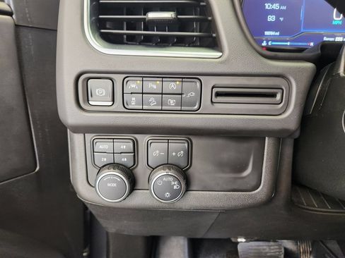 Used 2022 Chevrolet Tahoe Z71 w/ Luxury Package AWD/4WD image 21