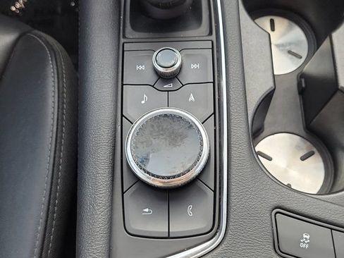 Used 2023 Cadillac XT6 Premium Luxury w/ Technology Package FWD image 21