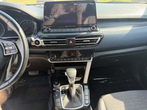 Used 2022 Kia Seltos S AWD/4WD image 18