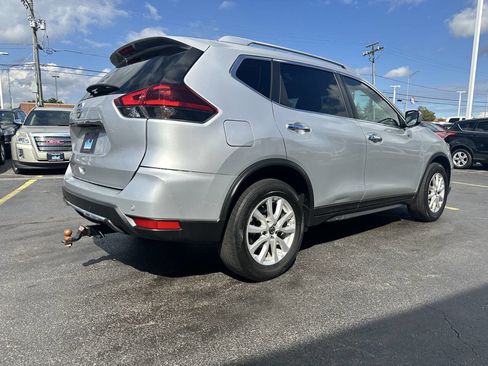 Used 2020 Nissan Rogue SV image 11