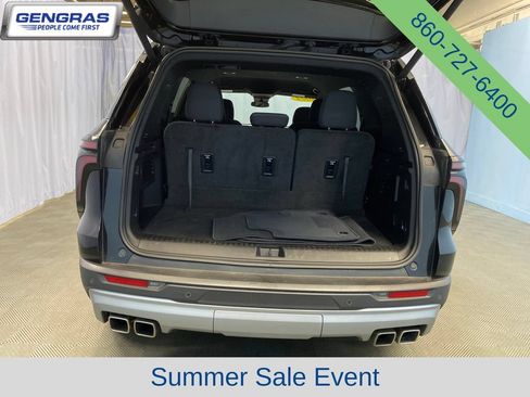 Used 2024 Chevrolet Traverse LT w/ Trailering Package AWD/4WD image 33