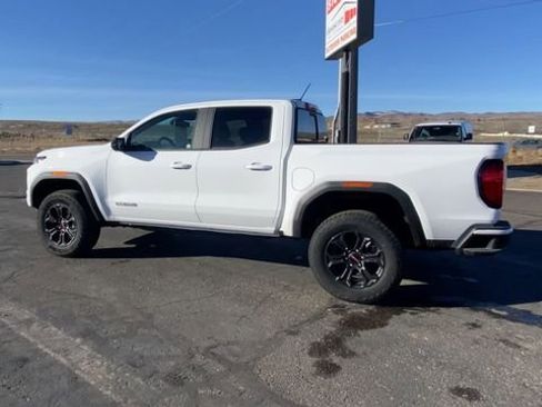 New 2025 GMC Canyon Elevation w/ Convenience Package image 6