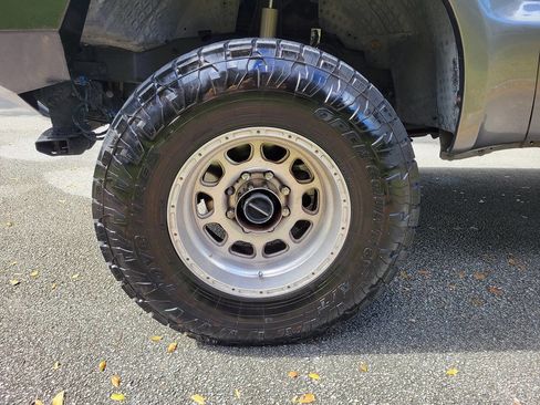 Used 2003 Ford F250 XLT image 9