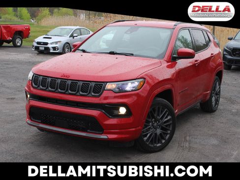 Used 2023 Jeep Compass Limited AWD/4WD image 1