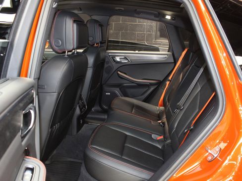 Used 2023 Porsche Macan GTS w/ Premium Package Plus image 42