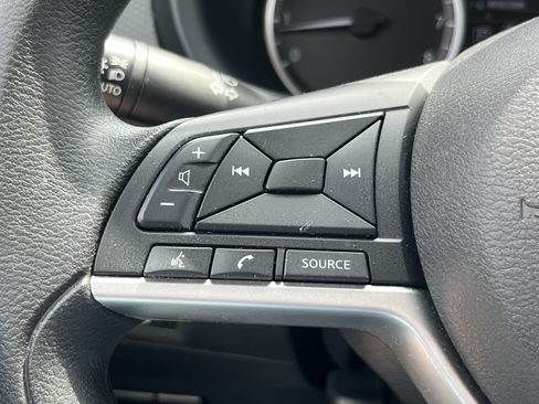 Used 2022 Nissan Kicks S w/ Interior Electronics Package FWD image 25