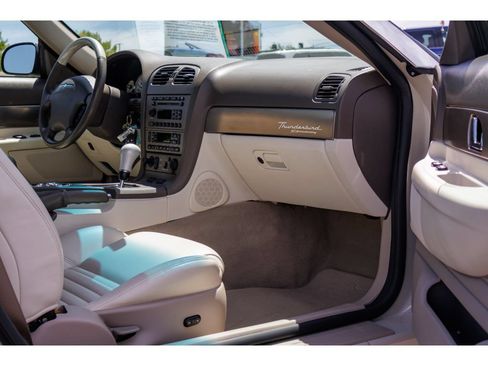 Used 2005 Ford Thunderbird 50th Anniversary RWD image 9