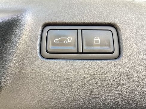 Used 2025 Hyundai Santa Fe SEL AWD/4WD image 14