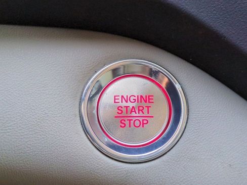 Used 2025 Acura RDX w/ Technology Package image 28