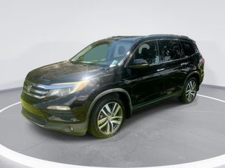 Used 2017 Honda Pilot Touring video 1