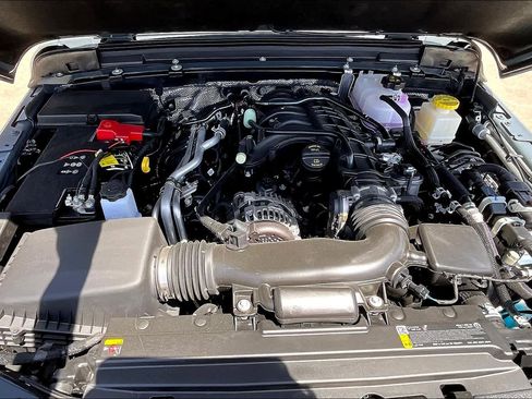 New 2025 Jeep Gladiator Sport image 16