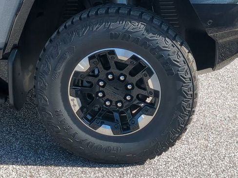New 2024 GMC Hummer EV 2X w/ Extreme Off-Road Package image 21
