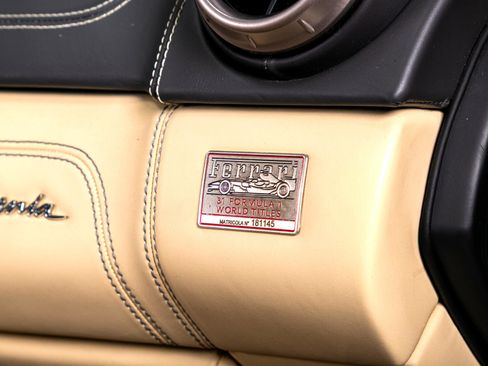 Used 2011 Ferrari California image 36