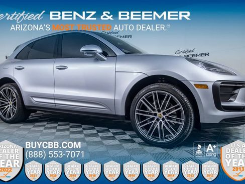 Used 2024 Porsche Macan AWD/4WD image 1