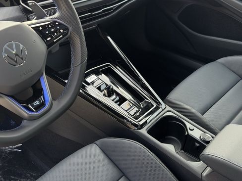 New 2026 Volkswagen Golf 2.0T image 25