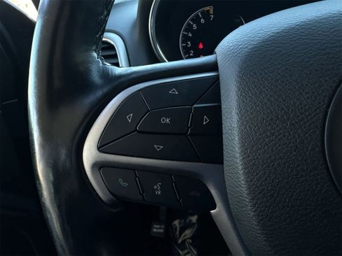 Certified 2020 Jeep Grand Cherokee Laredo image 24