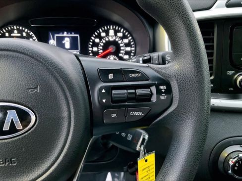 Used 2016 Kia Sorento LX image 23