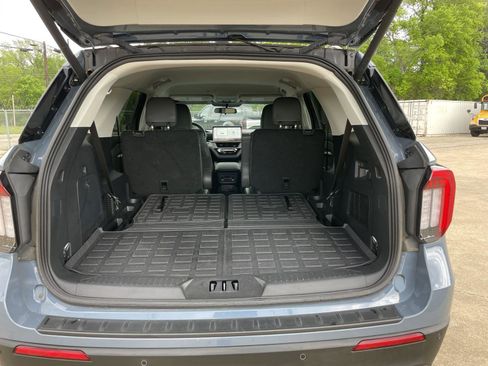 Used 2025 Ford Explorer Active w/ Active Comfort Package AWD/4WD image 43