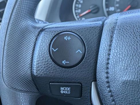 Used 2016 Toyota RAV4 LE FWD image 22