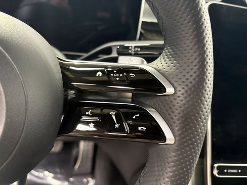 Used 2025 Mercedes-Benz GLC 350e GLC 350e w/ AMG Line image 13