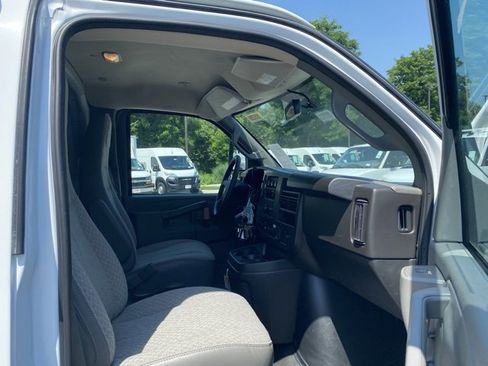 New 2025 Chevrolet Express 3500 w/ Power Convenience Package image 27