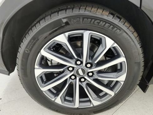 Used 2024 Cadillac Lyriq Sport RWD image 76
