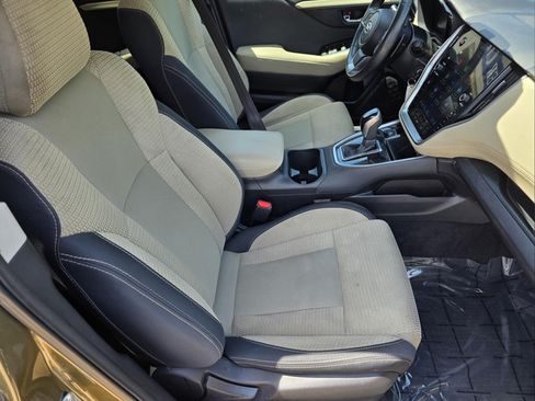 Used 2025 Subaru Outback Premium AWD/4WD image 30