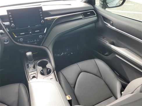 Used 2023 Toyota Camry XSE image 14