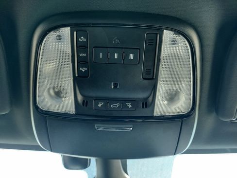 Used 2025 Dodge Durango R/T AWD/4WD image 30
