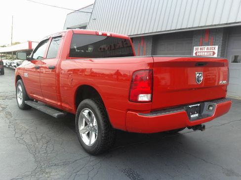 Used 2018 RAM 1500 Express w/ Express Value Package image 3