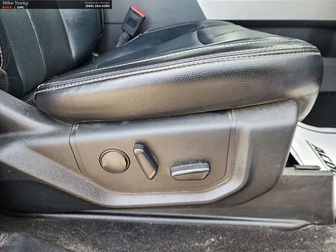 Used 2019 Ford F150 Lariat w/ Equipment Group 502A Luxury AWD/4WD image 21