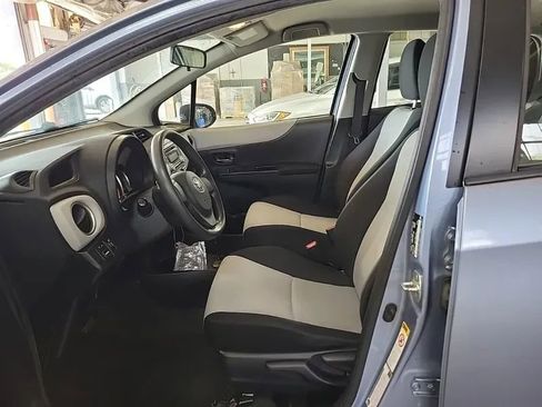 Used 2013 Toyota Yaris LE FWD image 5