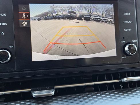 Certified 2024 Kia Carnival LX image 7