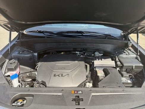 Used 2025 Kia Telluride LX FWD image 26