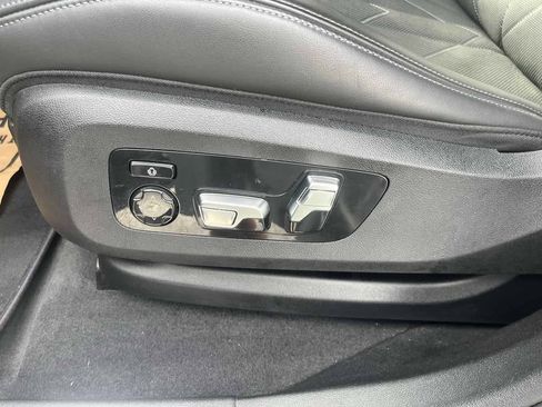 Used 2024 BMW XM AWD/4WD image 17
