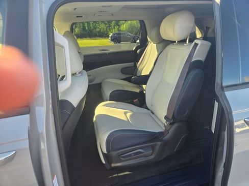 New 2026 Kia Carnival SX Prestige FWD image 19
