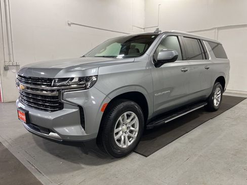 Certified 2023 Chevrolet Suburban LT image 3