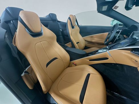 Used 2024 Ferrari Roma Spider RWD image 45