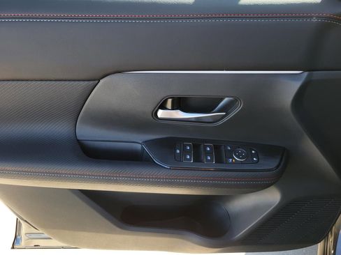 New 2026 Nissan Kicks SR image 20